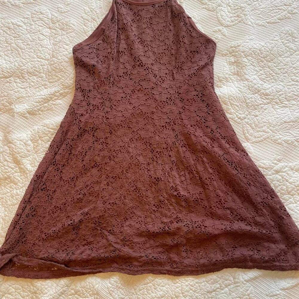 Burgundy Lace Babydoll Dress in Large for Versatile Style